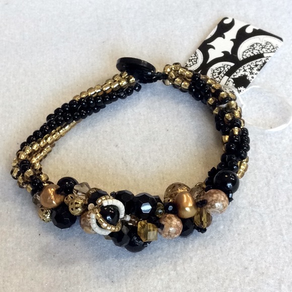 FINAL SALE PRICE CL Designs Blk/Gld Twist Embellished Bracelet - Picture 1 of 4